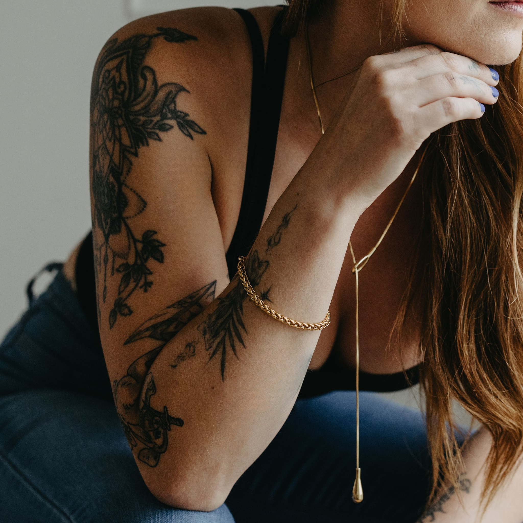 model wearing waterproof Surfside 5mm wheat chain bracelet