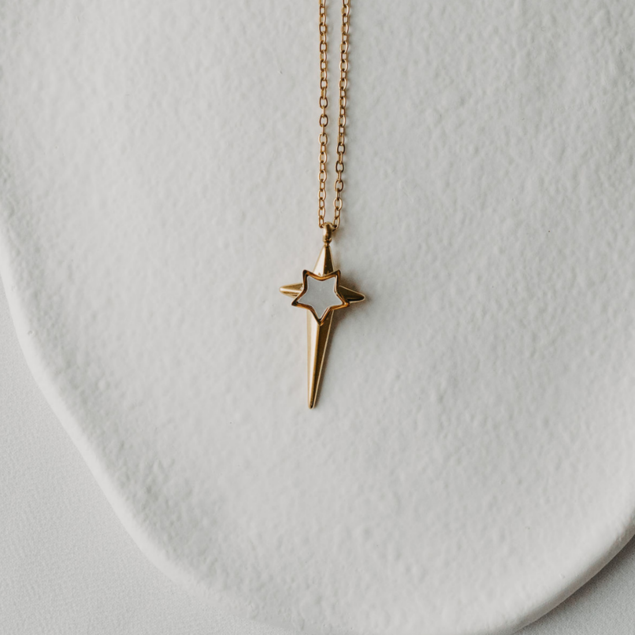 Drop Tide Necklace