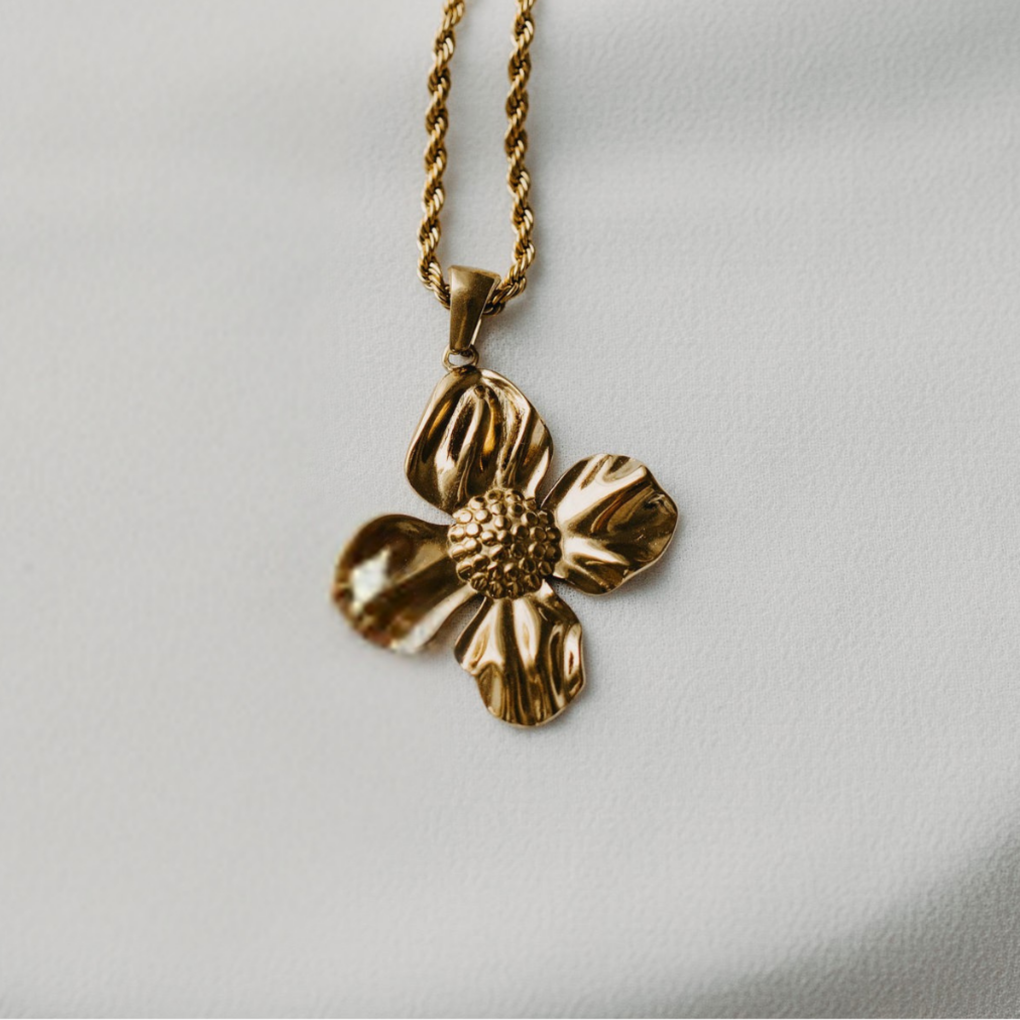 Fleuris Necklace