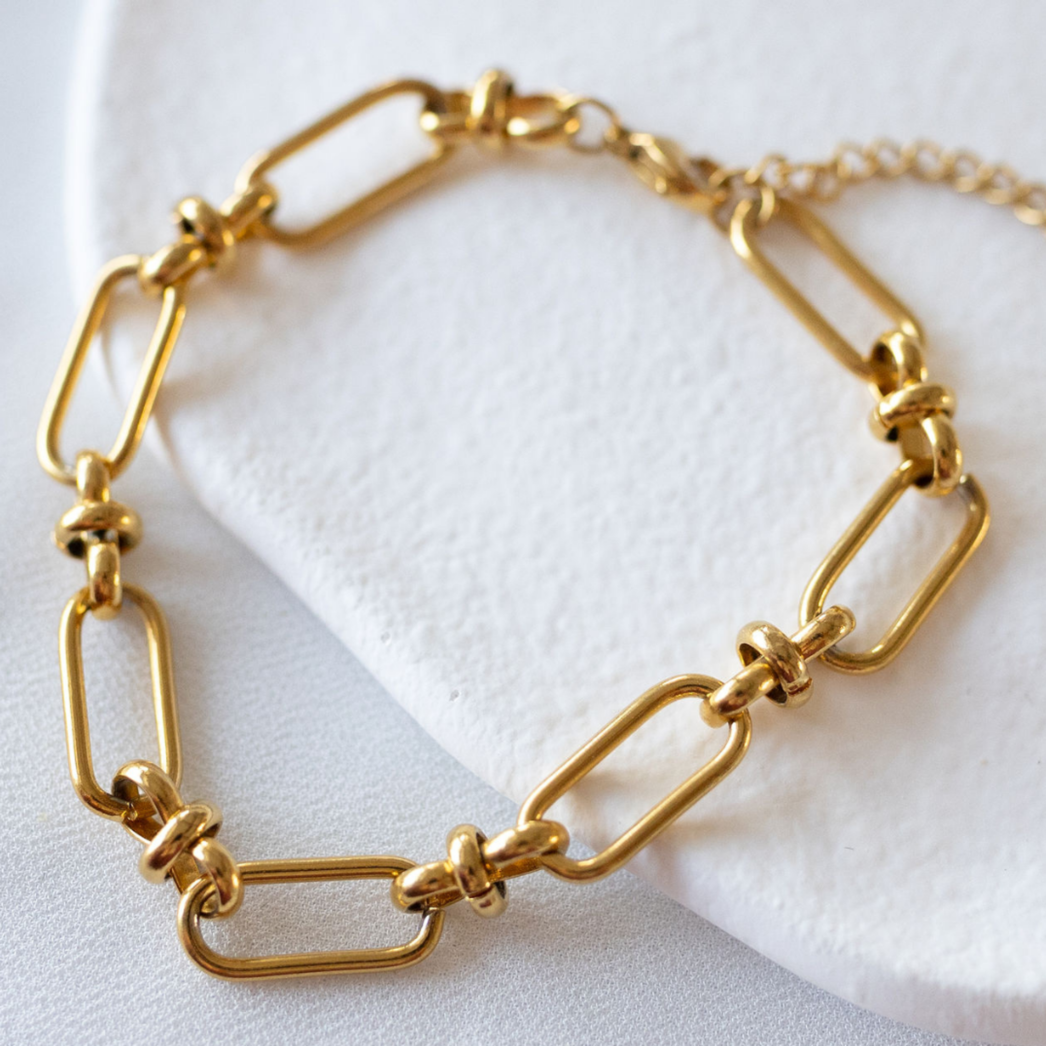 Riviera Knot Chain Bracelet