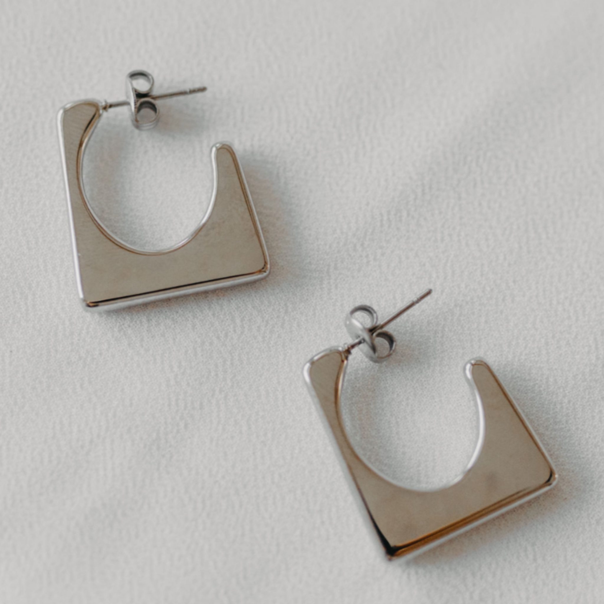 Shoreline Shine Earrings