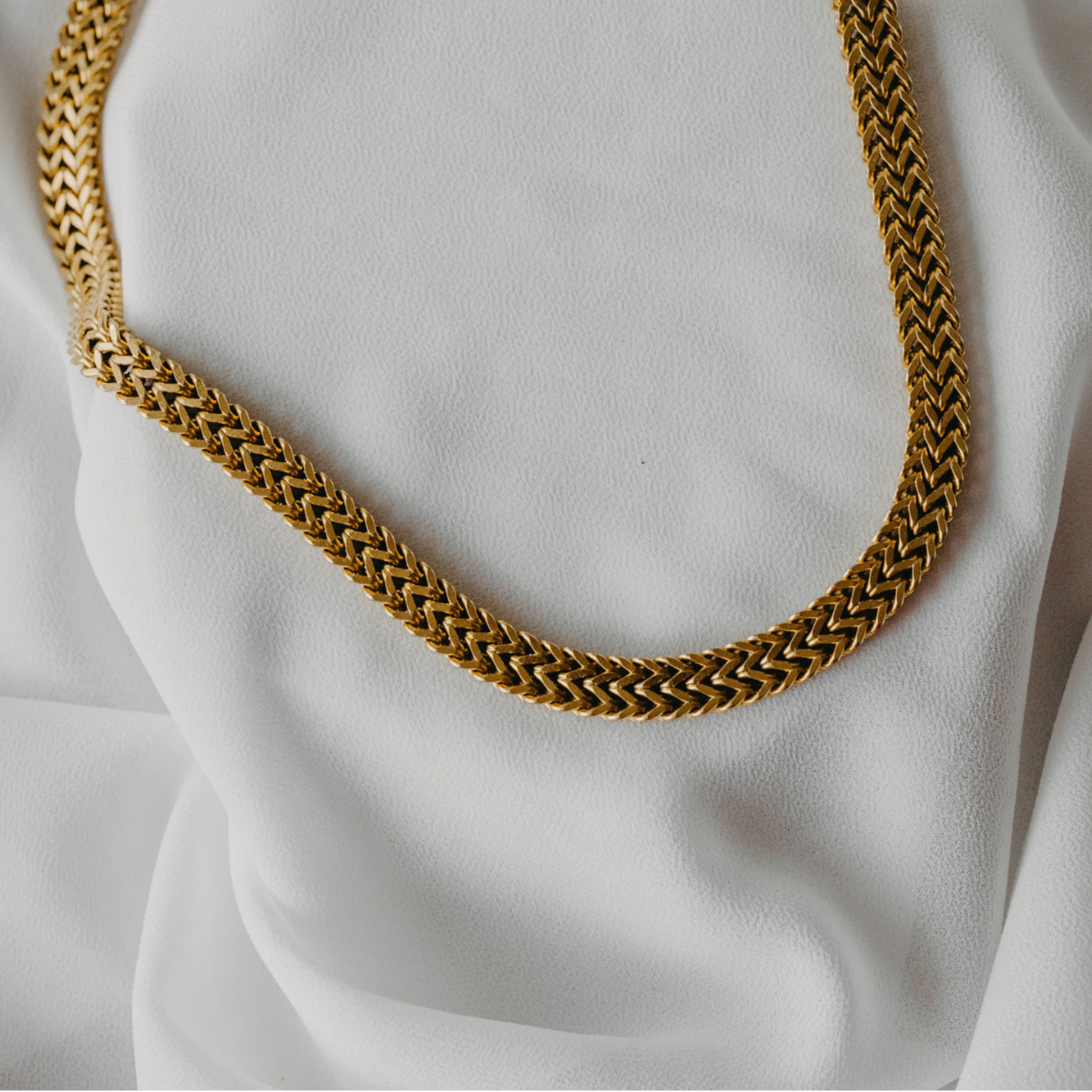 Chained Romance Necklace