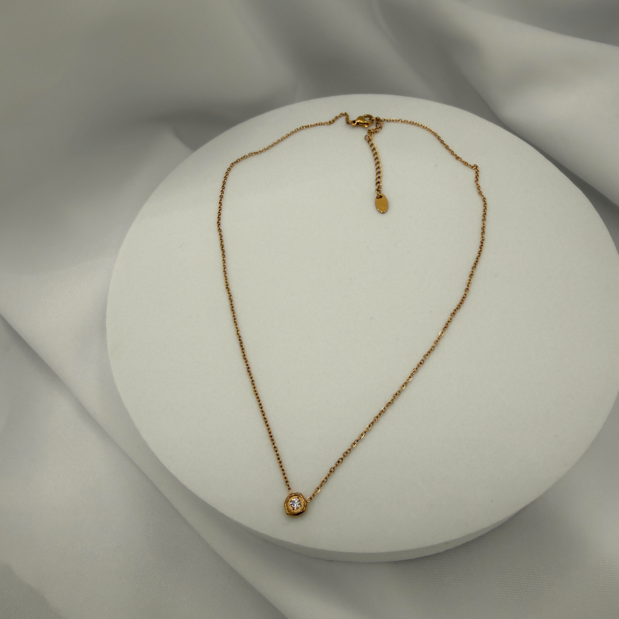 Daily Glow Necklace