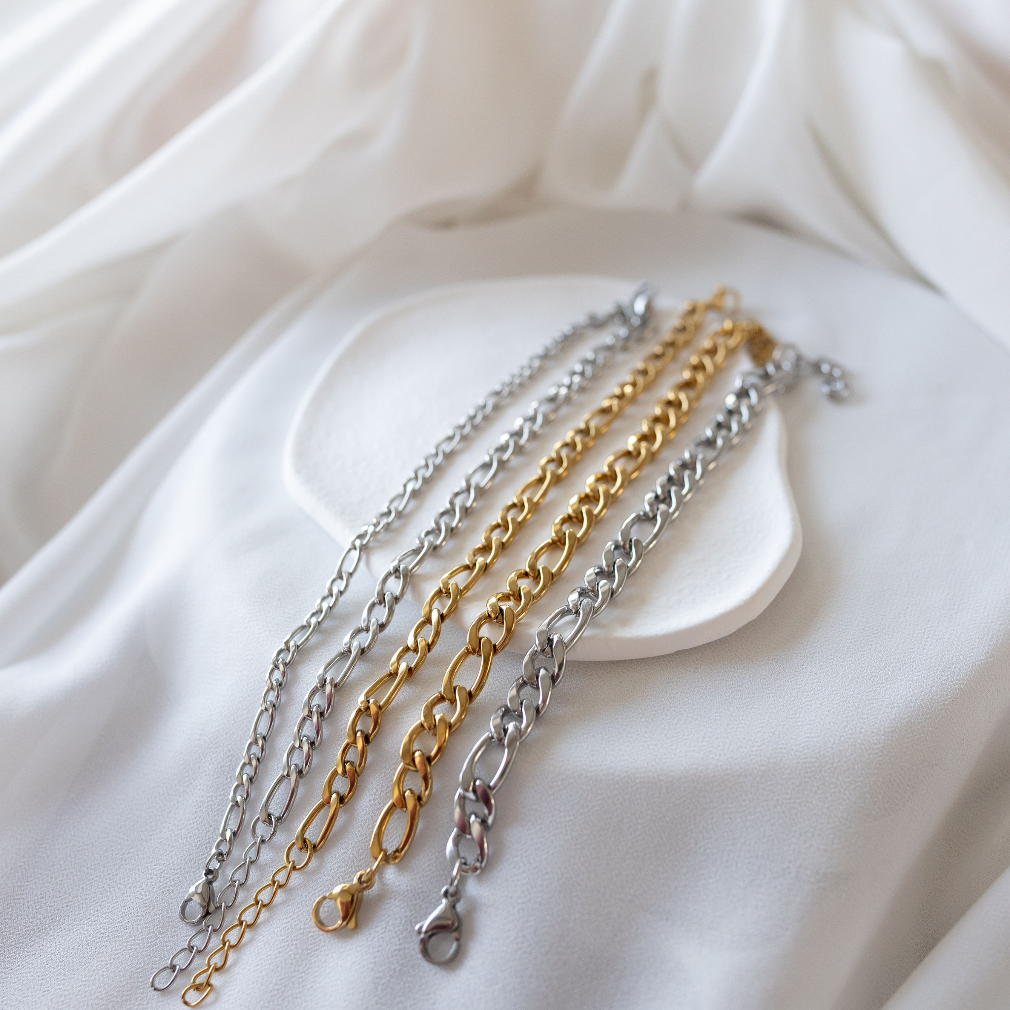 "Ariel" 6mm Figaro Bracelet
