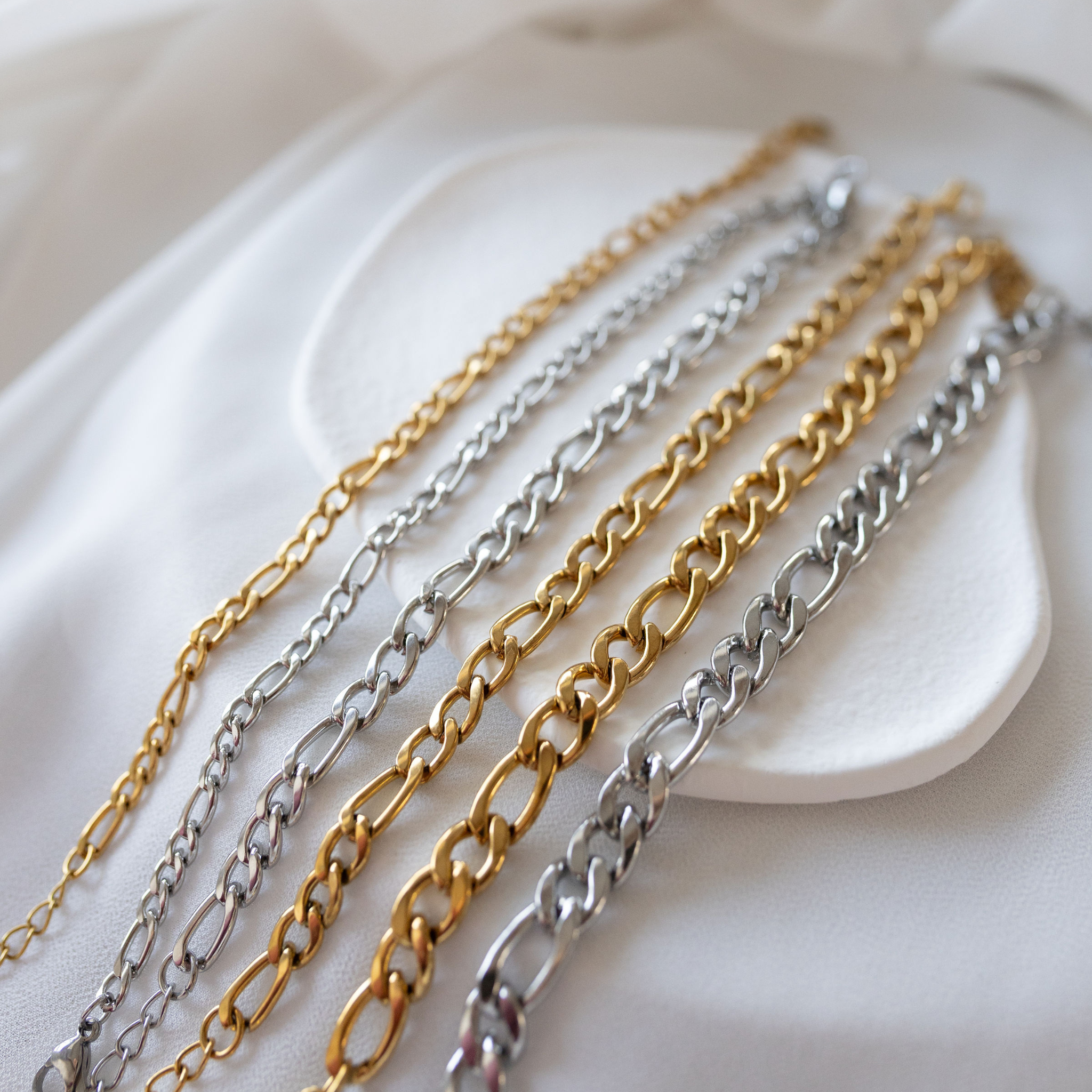 "Ariel" 4mm Figaro Bracelet