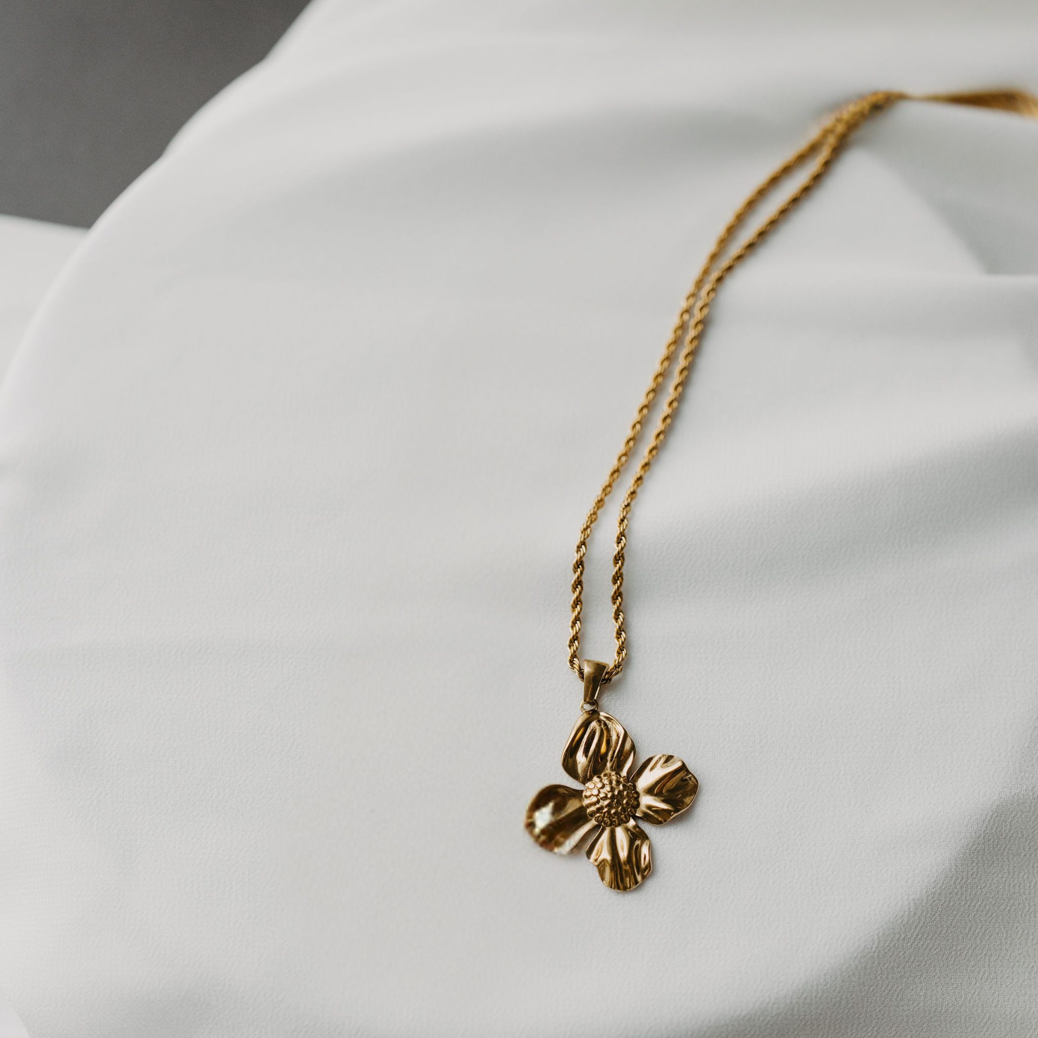 Fleuris Necklace