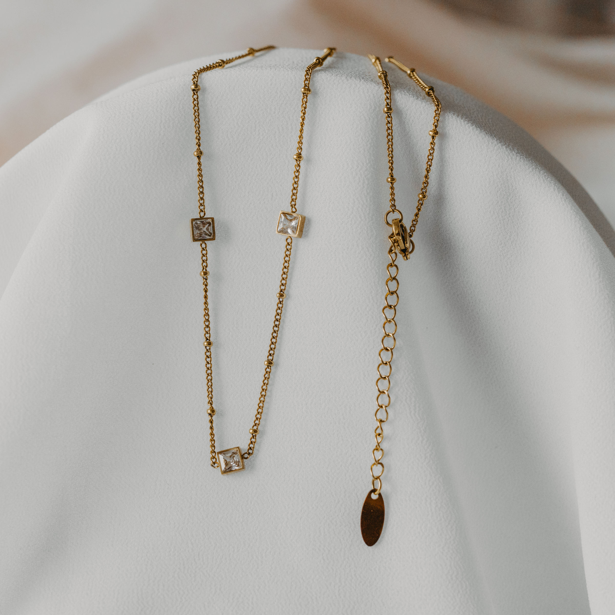 Pure Glow Necklace