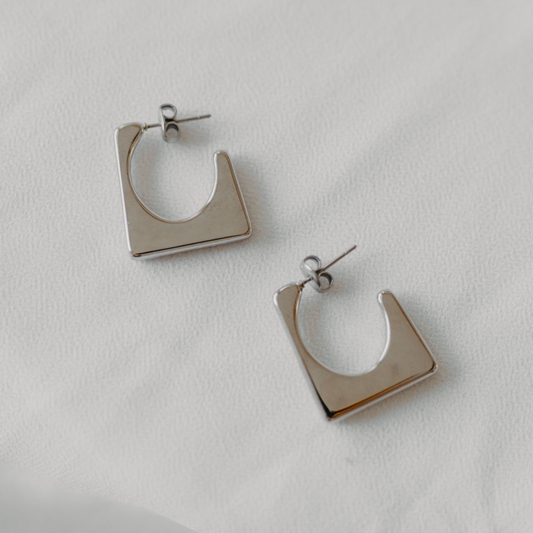 Shoreline Shine Earrings