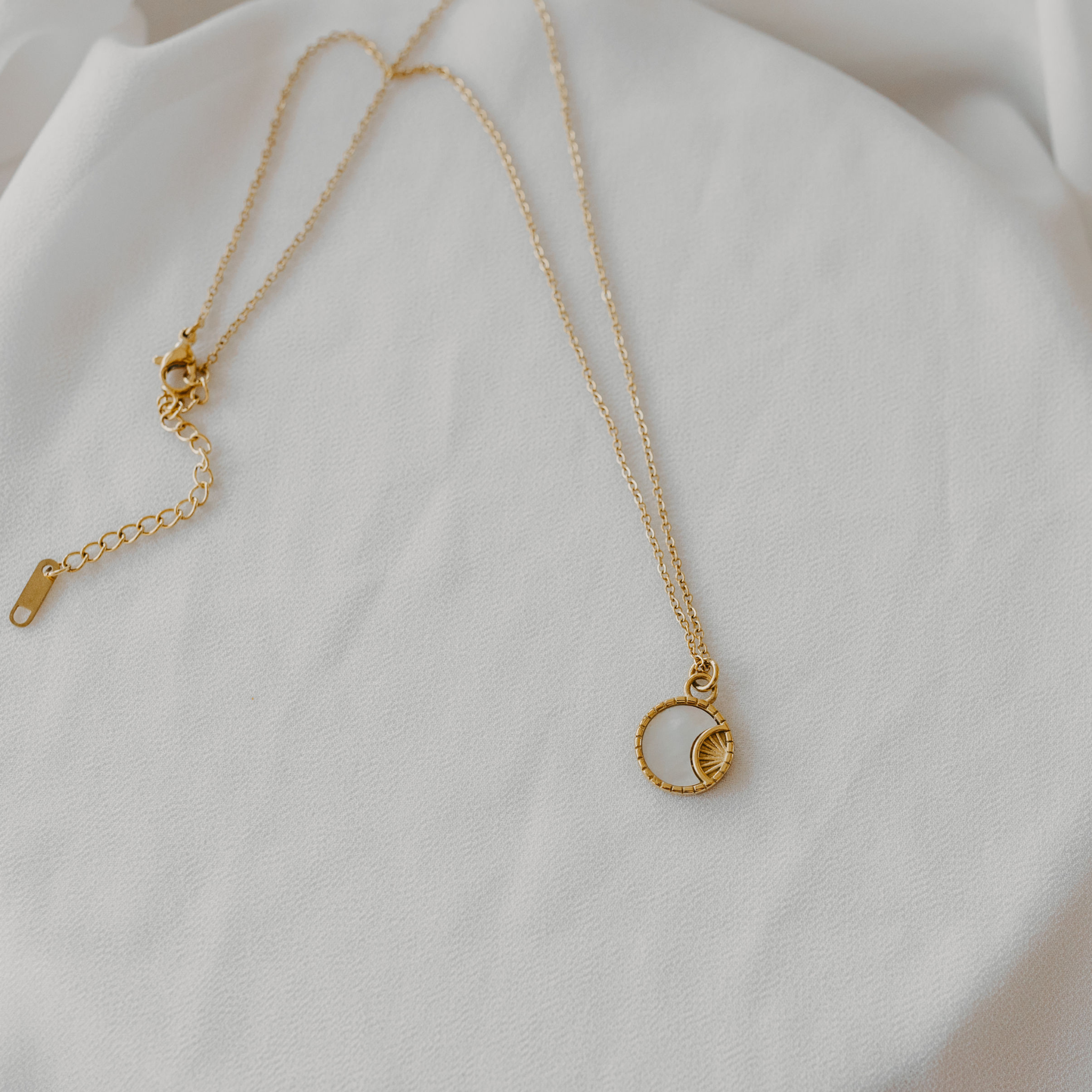 White Sands Necklace