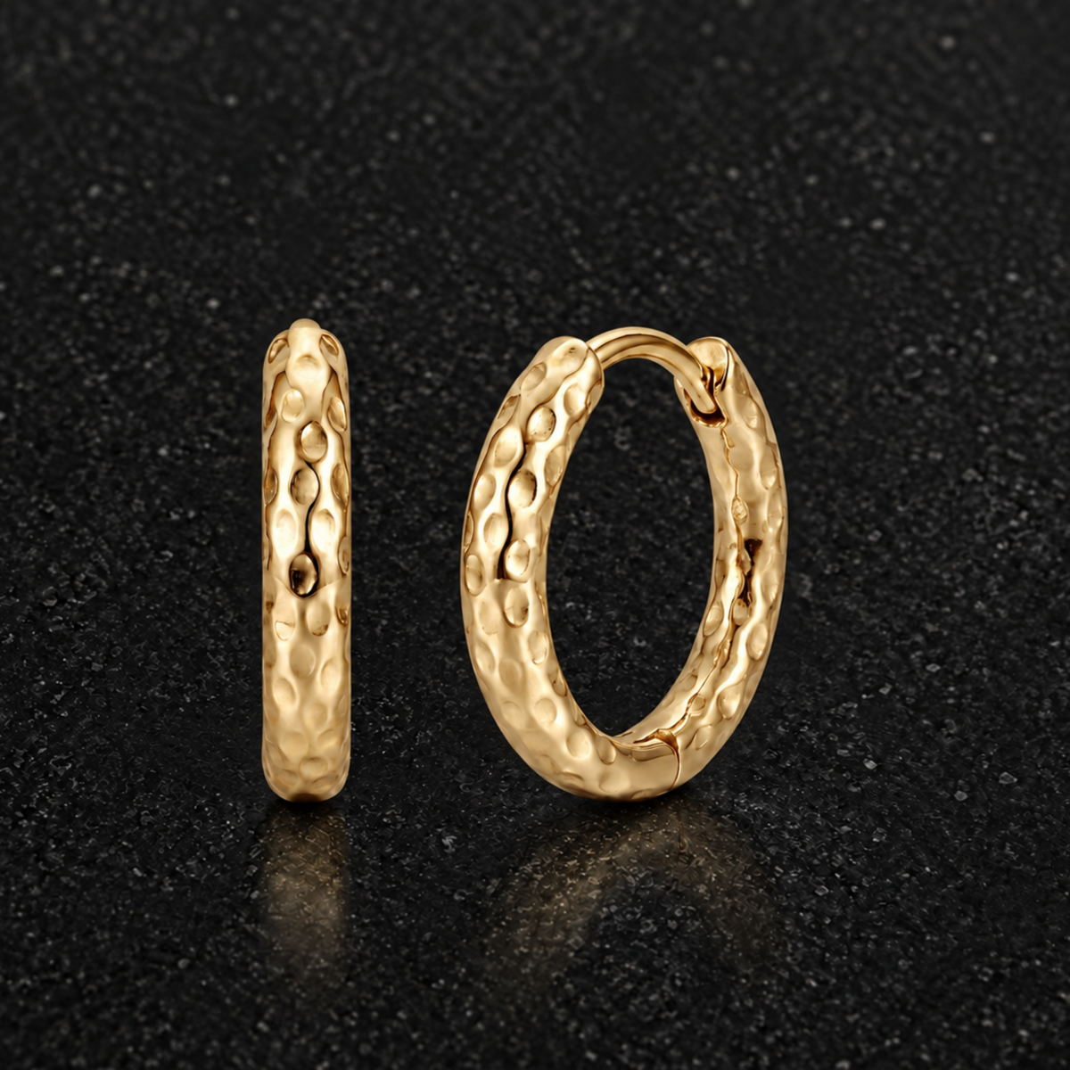 🎁 Aura Huggie Earrings (100% off)